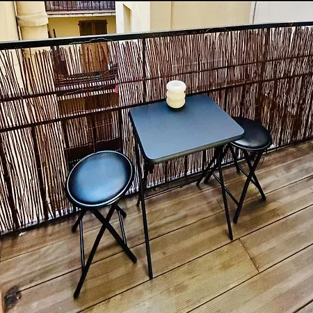 Sweet 2 Apartment *